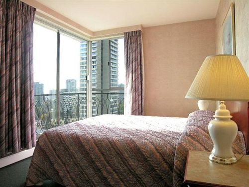 וונקובר Tropicana Suite Hotel מראה חיצוני תמונה